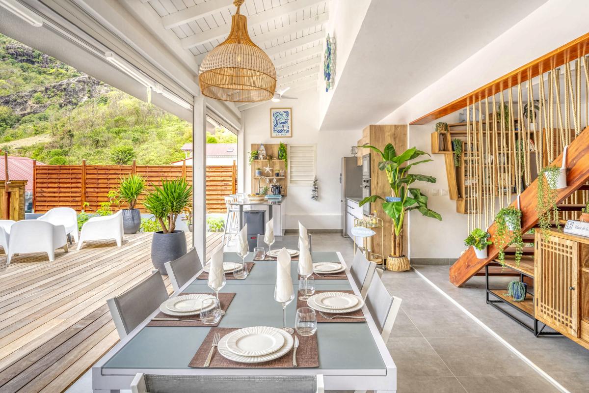 5.A louer villa avec piscine et Terre de haut Les Saintes- Villa Topaze